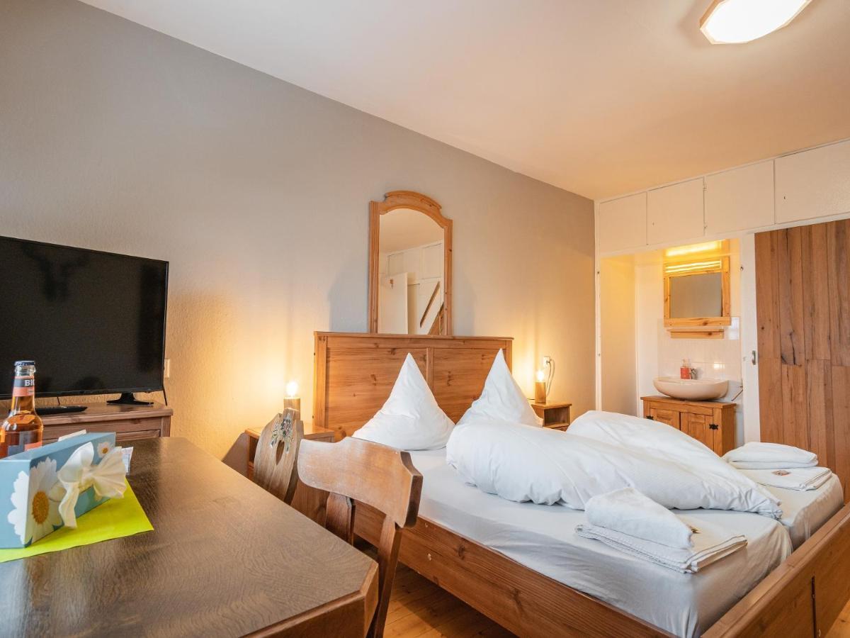 Hostel - Ron'S Guesthouse Oberstdorf Bagian luar foto