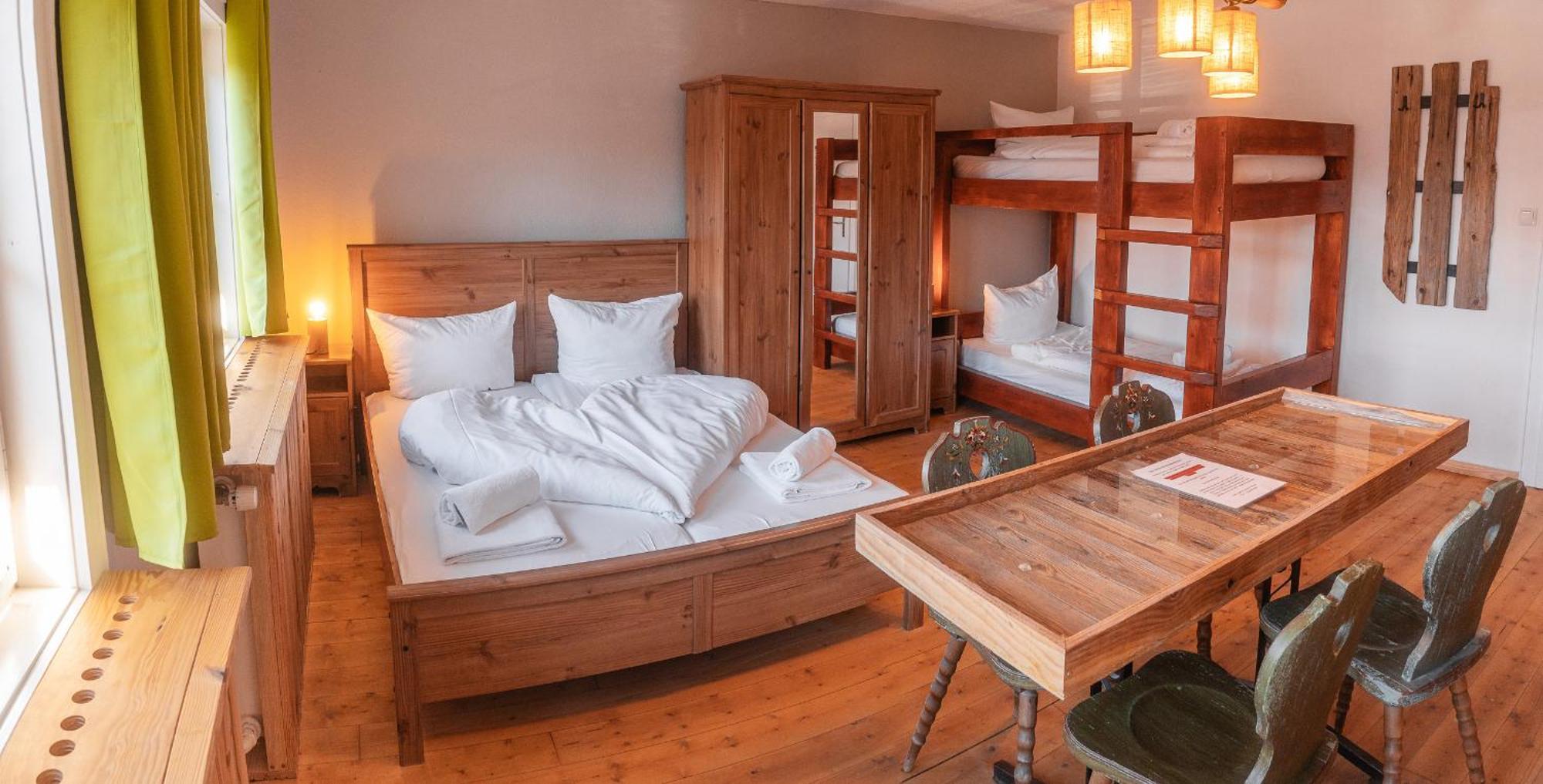 Hostel - Ron'S Guesthouse Oberstdorf Bagian luar foto