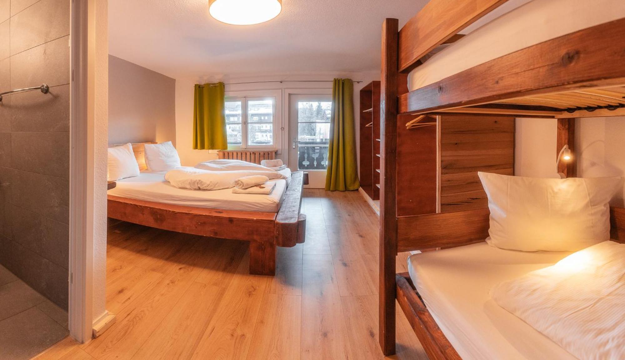 Hostel - Ron'S Guesthouse Oberstdorf Bagian luar foto